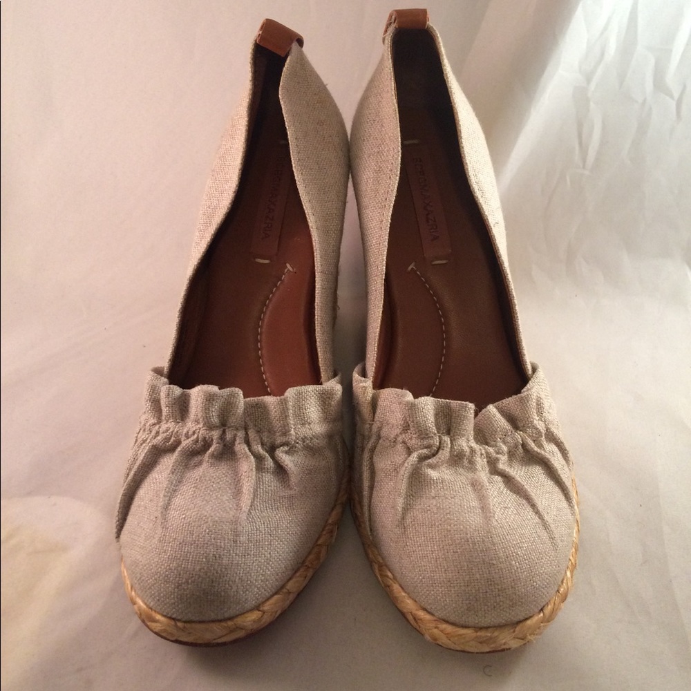 BCBG MaxAzria Straw Heel Wedges - Size 8.5B